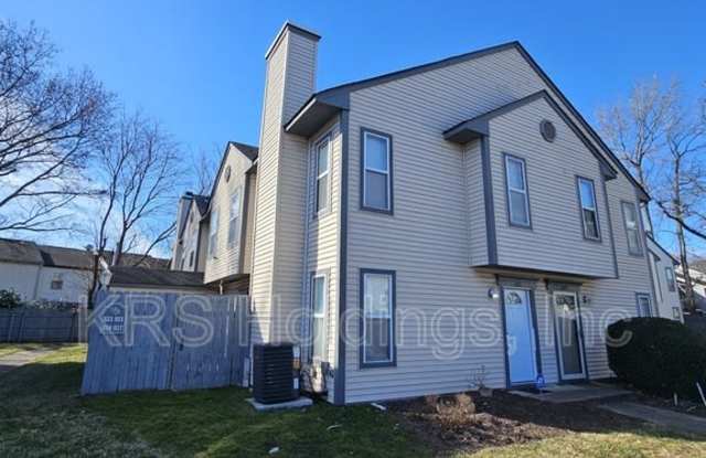 819 Zircon Ct