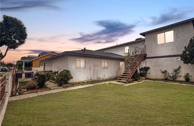 Photo of 836 E New York