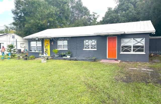 2615 S LAUREL AVENUE