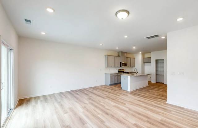 2754 Yeager Drive Northwest