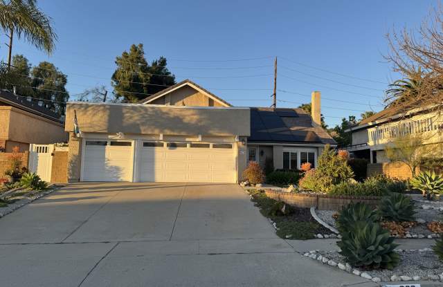 863 Woodcrest Avenue