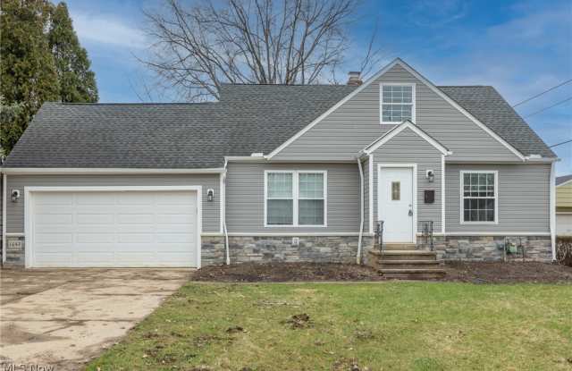 1042 Lloyd Road - 1042 Lloyd Road, Wickliffe, OH 44092