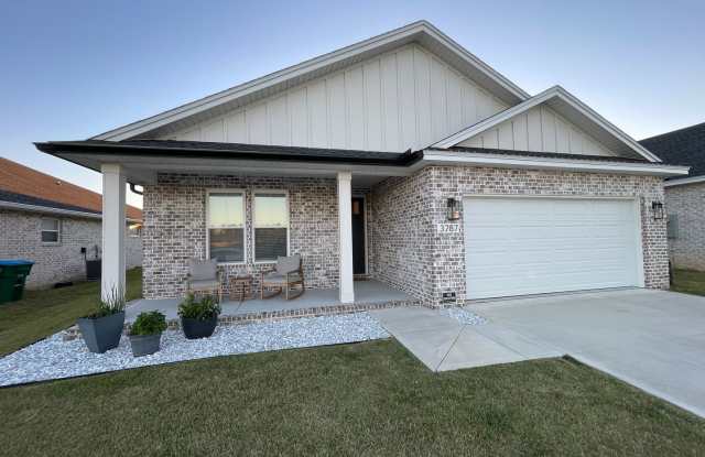 Photo of For Lease - 4 BR|2.5 BA in College Station