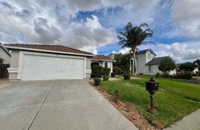 1605 Paseo Flores Dr