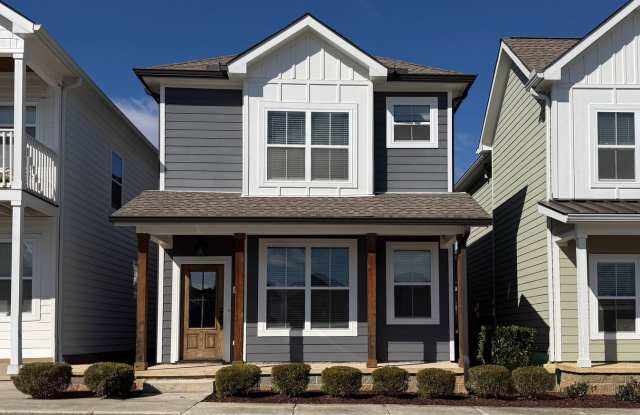 Spacious 4-Bedroom Home Near Tennessee Tech with Pool Access and Pet-Friendly Living