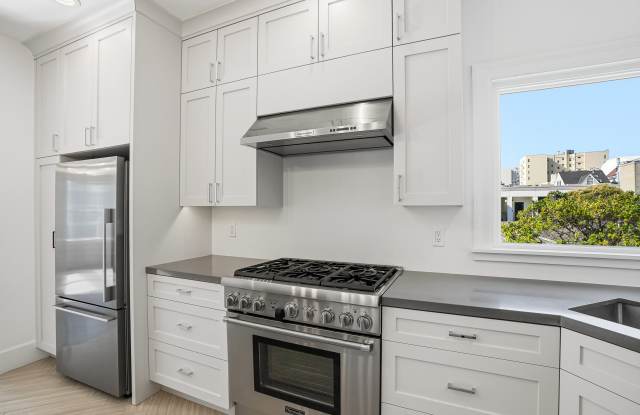 2930 Washington Street