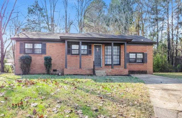 2207 Pisgah Circle Northwest