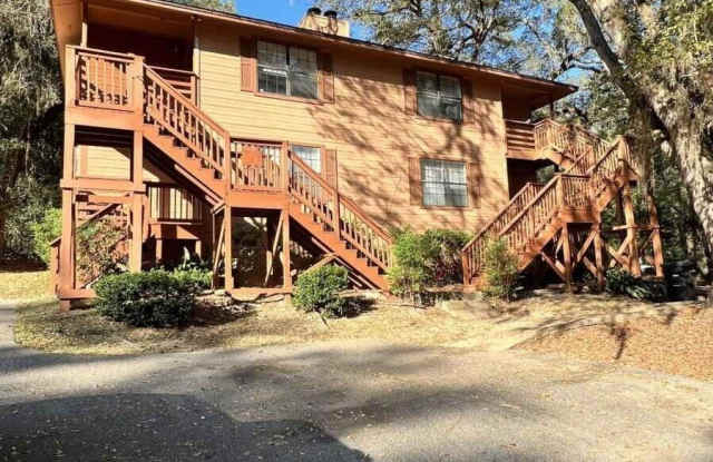 1809 Sylvan Court unit: C