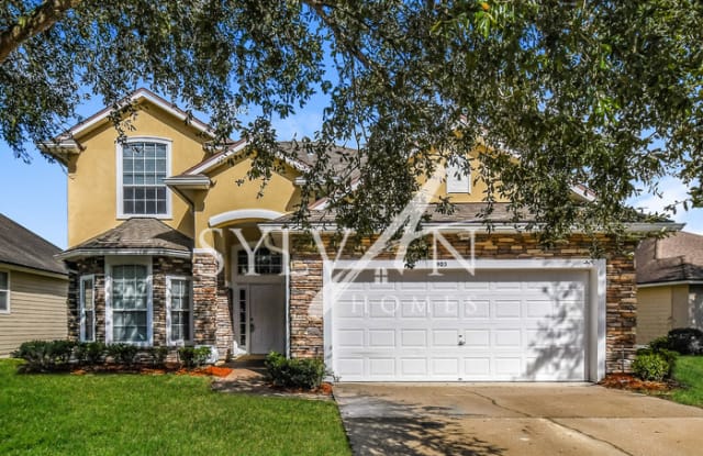 903 Thoroughbred Drive - 903 Thoroughbred Drive, Oakleaf Plantation, FL 32065