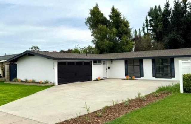 2324 West Palm Ave Orange, CA 92868