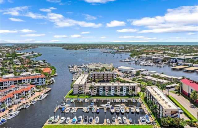 807 River Point Dr