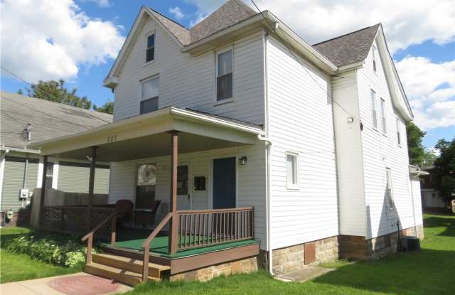 327 W Brady St