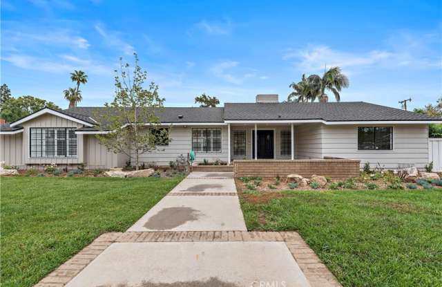 12392 Country Lane
