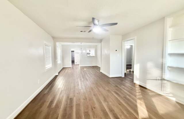 Stunning  Spacious 4/2 Home in Lake Jackson!