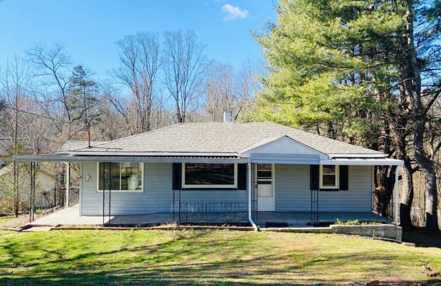 15 Oakcrest Place - 15 Oakcrest Place, Asheville, NC 28806