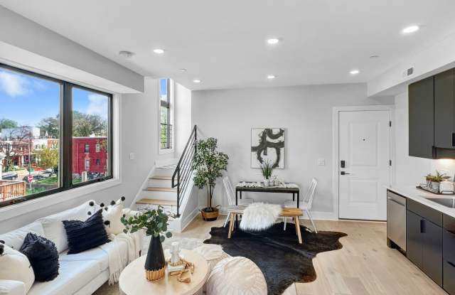 Photo of 1026 18th Street NE