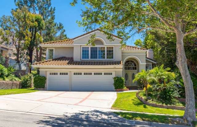 Stunning Sierra Del pro view home!