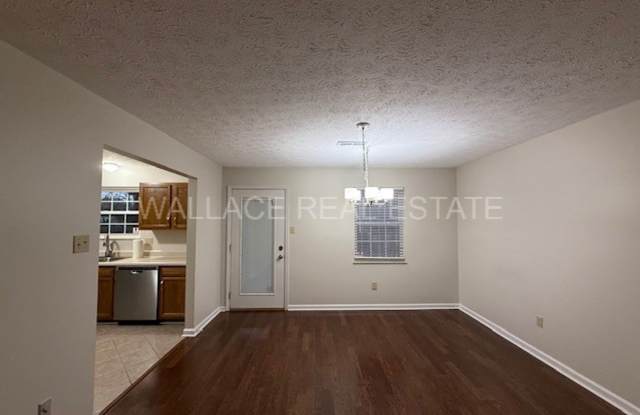 LOVELY 3 BEDROOM, 2.5 BATHROOM HOME IN ROCKY HILL AREA!!