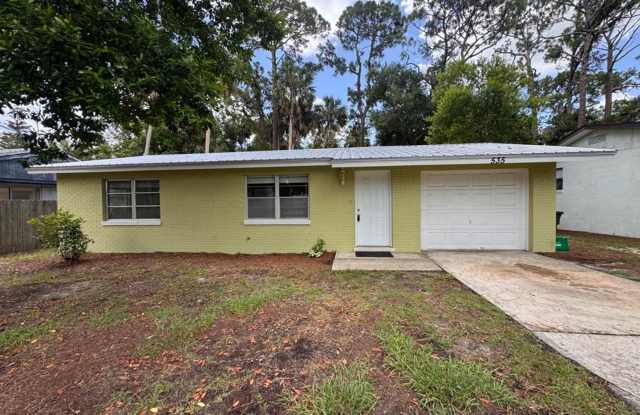 Updated 2 bedroom in South Daytona