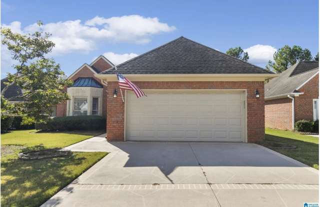 Photo of 310 Willow Crest Ln