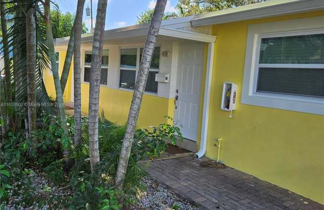 624 SW 10th St