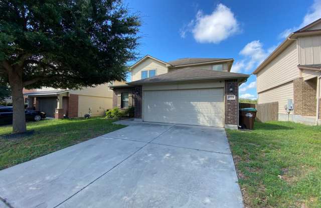 FALL INTO A NEW HOME WITH OUR MOVE-IN SPECIALS!