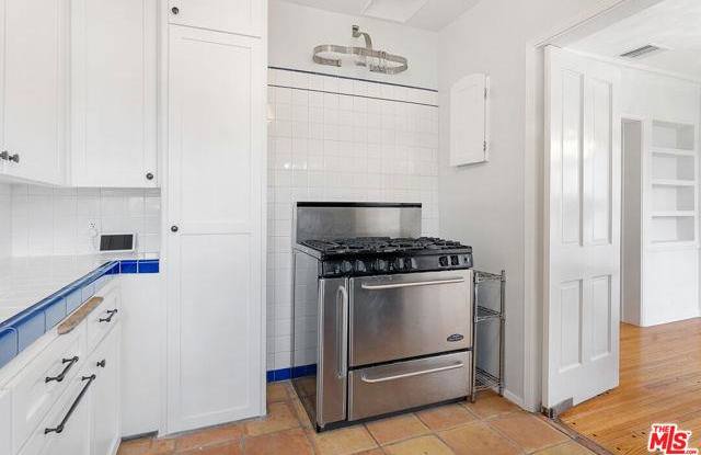 142 South Peck Drive