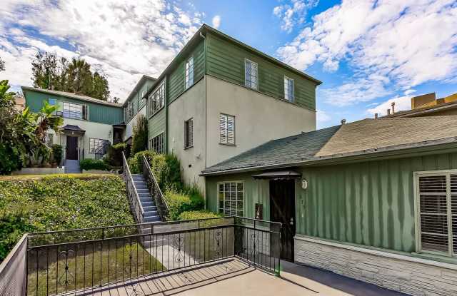 Walking distance to UCLA!