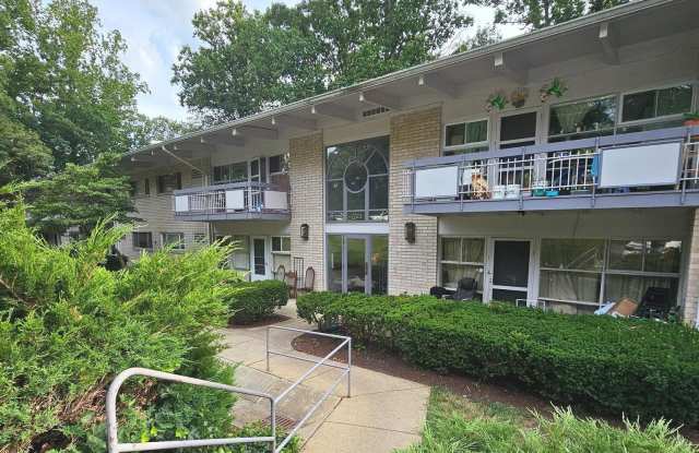 Photo of 7723 DONNYBROOK Court unit: 6