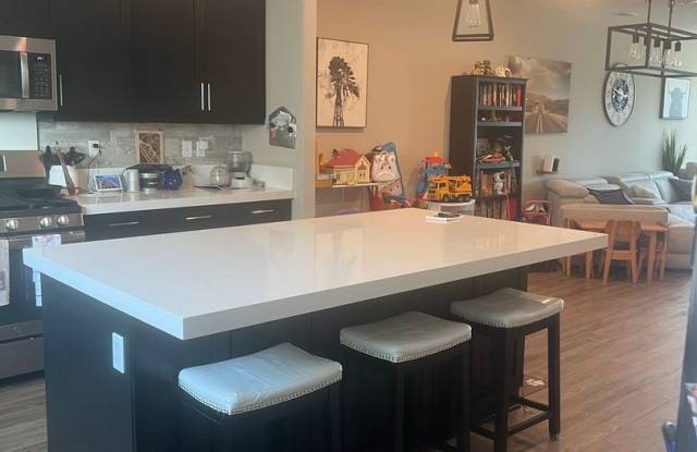Beautiful 4 bedroom Condo in Oceanside