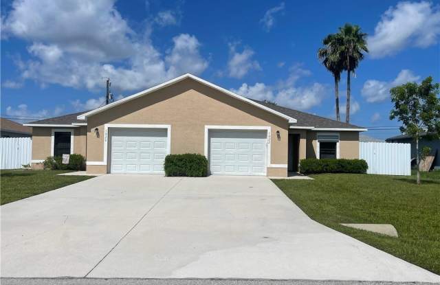 Photo of 1020 NE 8th Place