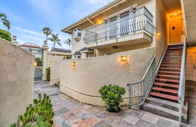 1 Bedroom Condo in Mission Hills