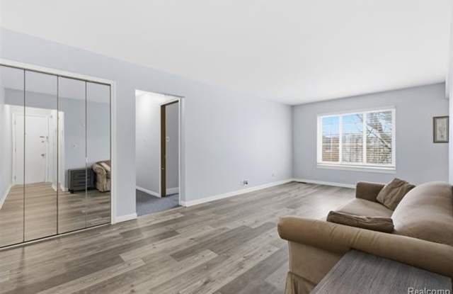 39435 Van Dyke Avenue