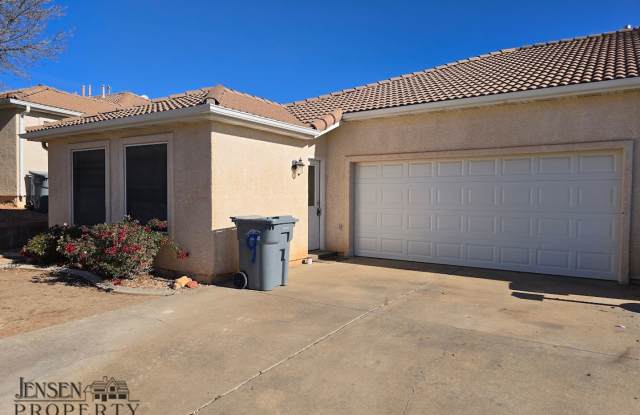 Three Bedroom 2 Bath-Pets Negotiable