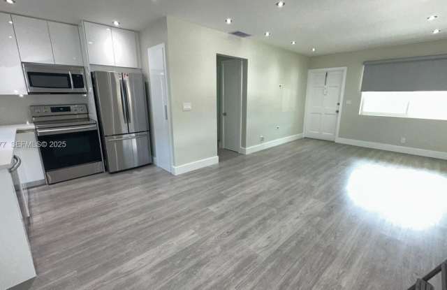 Photo of 2312 W Van Buren St