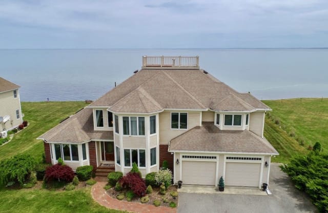 42 Oak Bluff Cir - 42 Oak Bluff Circle, Plymouth County, MA 02360