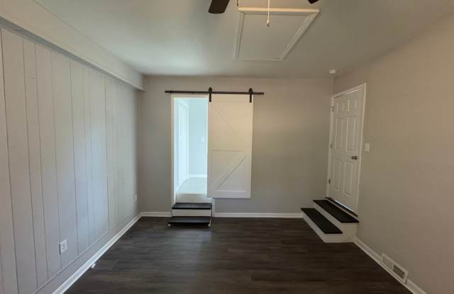3843 Foxford Place
