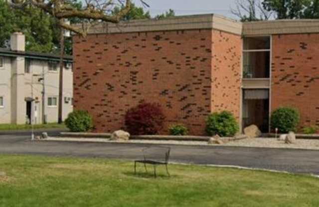 Photo of 33402 W Michigan Ave Unit 1