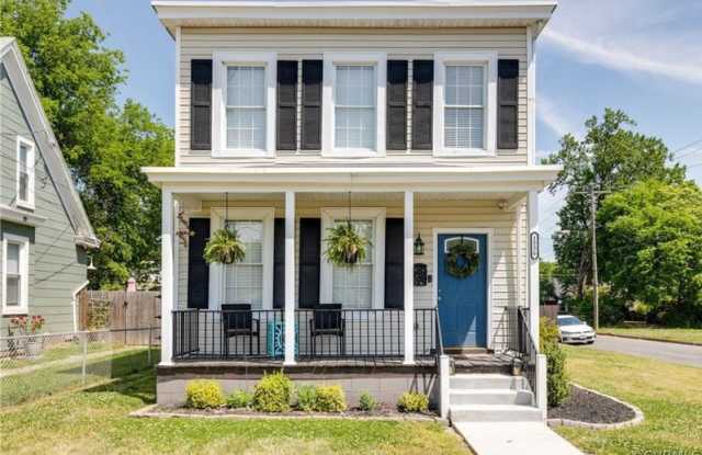 Photo of 1536 Williamsburg Rd