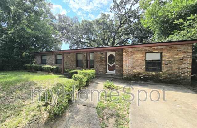 909 Springbrook Ave
