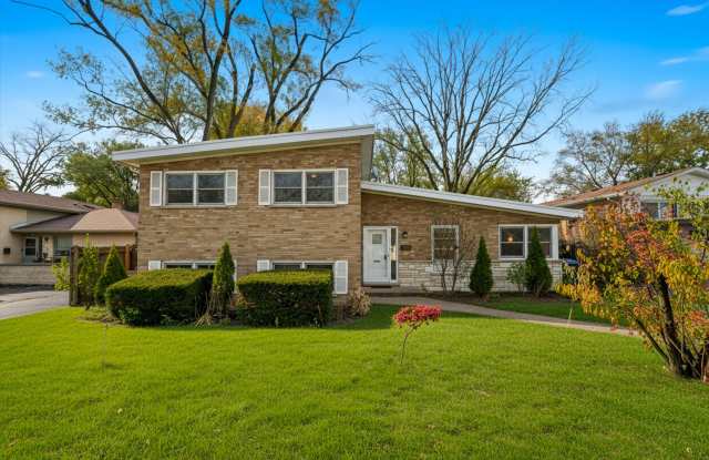 Photo of 400 Locust Rd