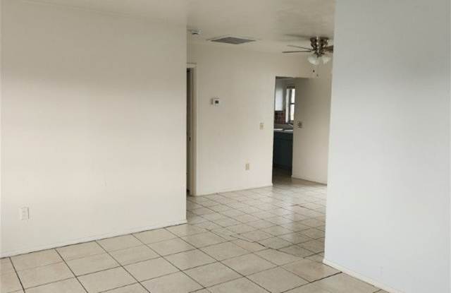 107 SE 16th Place unit: C