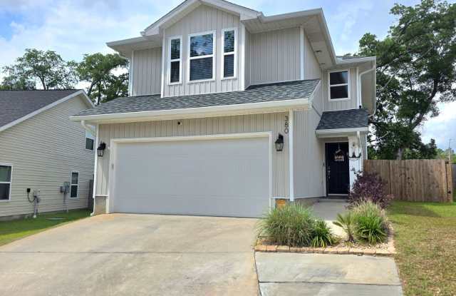 Stunning Newer, 2 Story 3/2.5 Home in a Quiet Cul-de-sac