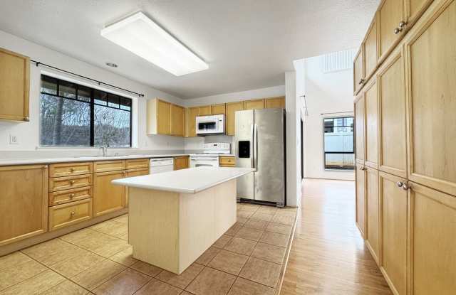 Centrally located Waipahu Single Family Home!