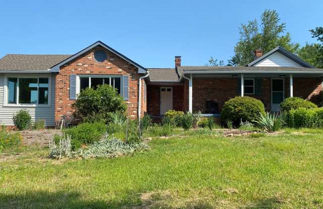 Photo of 5802 Roach Ridge - Spectacular view of the Blue Ridge Mountains!
