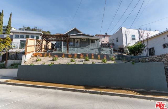 Photo of 437 W Avenue 37