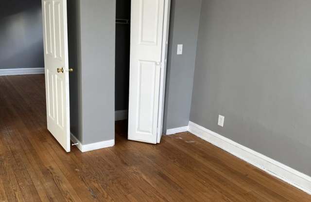 7911 South Calumet Ave.