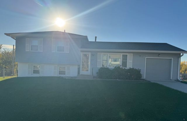 Photo of Move-In Ready 3-Bedroom with Modern Updates and Fantastic Outdoor Space