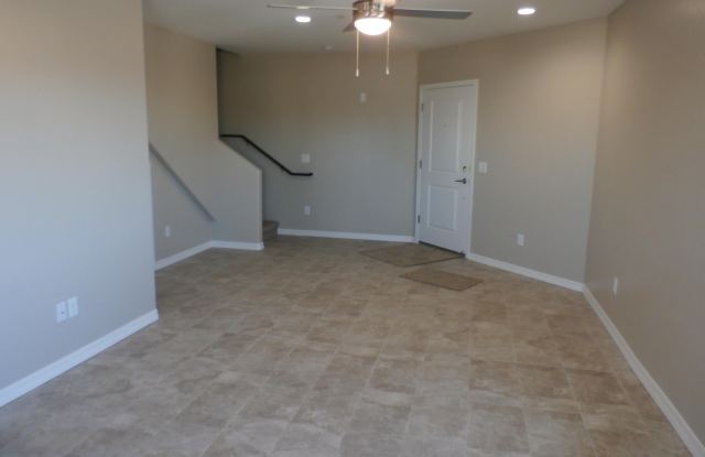 2831 Tonto Dr unit: C101