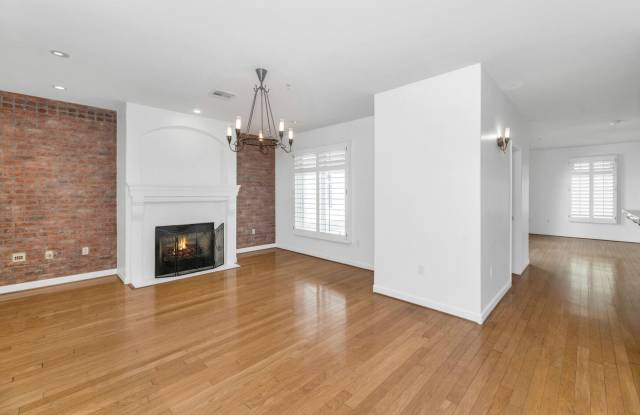 229 W. Portland St, Phoenix, AZ 85003